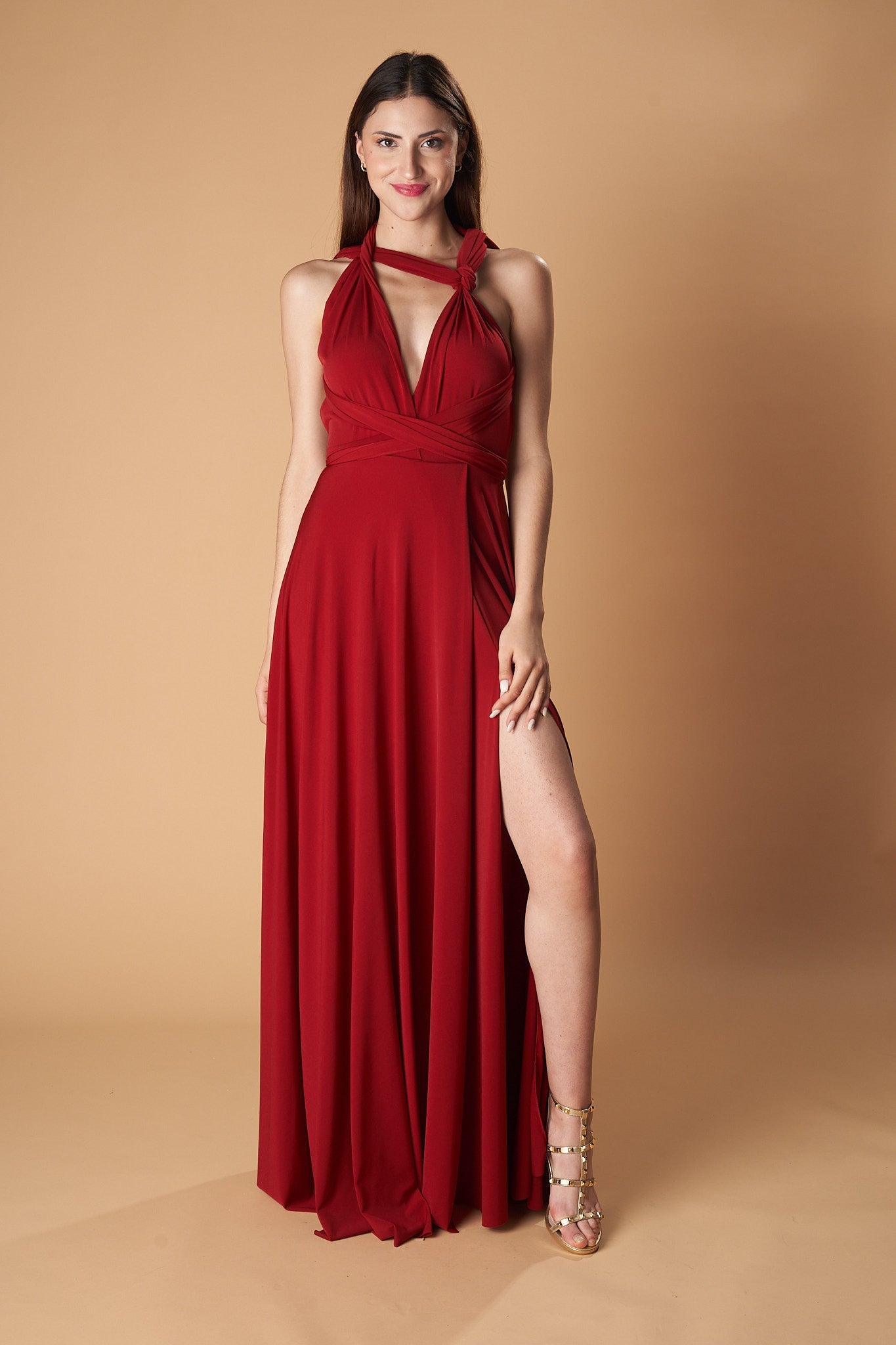 Robe longue multi-positions avec fente – élégance modulable