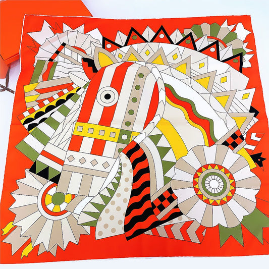 🧣 Foulard carré satin & soie – Motif cheval & élégance raffinée