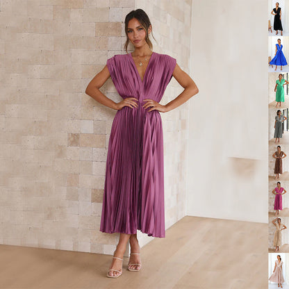 Robe longue plissée à col V – élégance lumineuse d’été