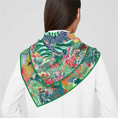🧣 Foulard carré effet soie – Imprimé zèbre & style audacieux
