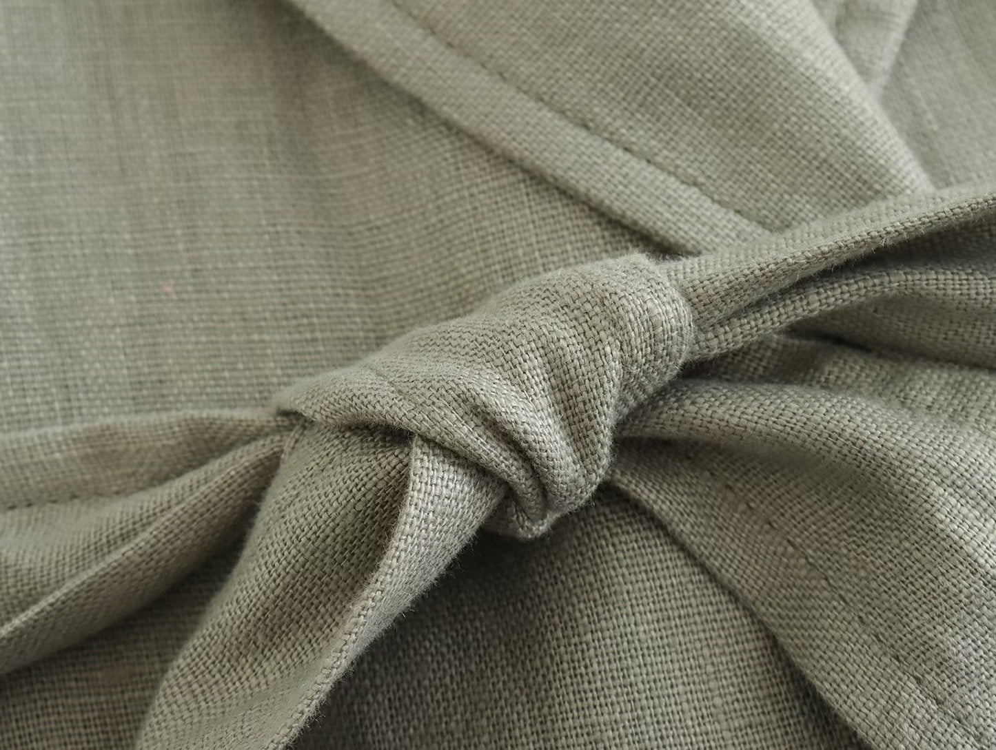 Ensemble femme en lin avec ceinture – style moderne et décontracté