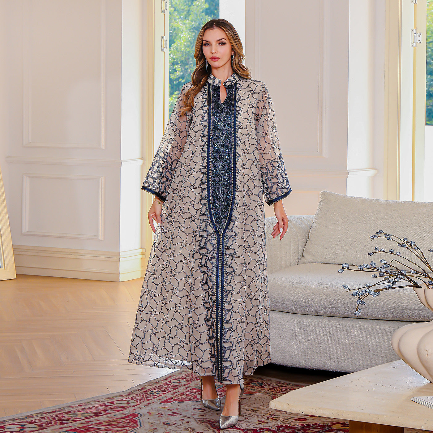 🌙 Robe longue élégante – Broderies raffinées & coupe fluide