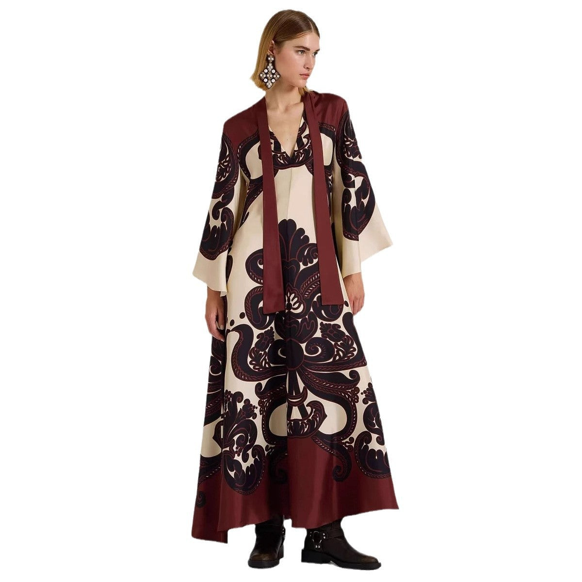 Robe longue fluide imprimée – style élégant et artistique