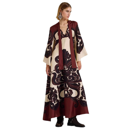 Robe longue fluide imprimée – style élégant et artistique