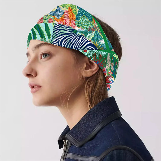 🧣 Foulard carré effet soie – Imprimé zèbre & style audacieux