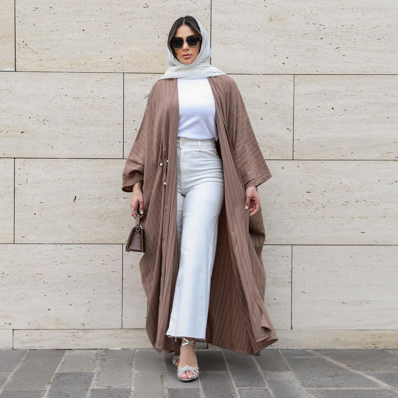 Cardigan rayée oversize – style moderne et fluide Abaya