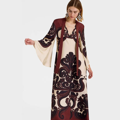 Robe longue fluide imprimée – style élégant et artistique