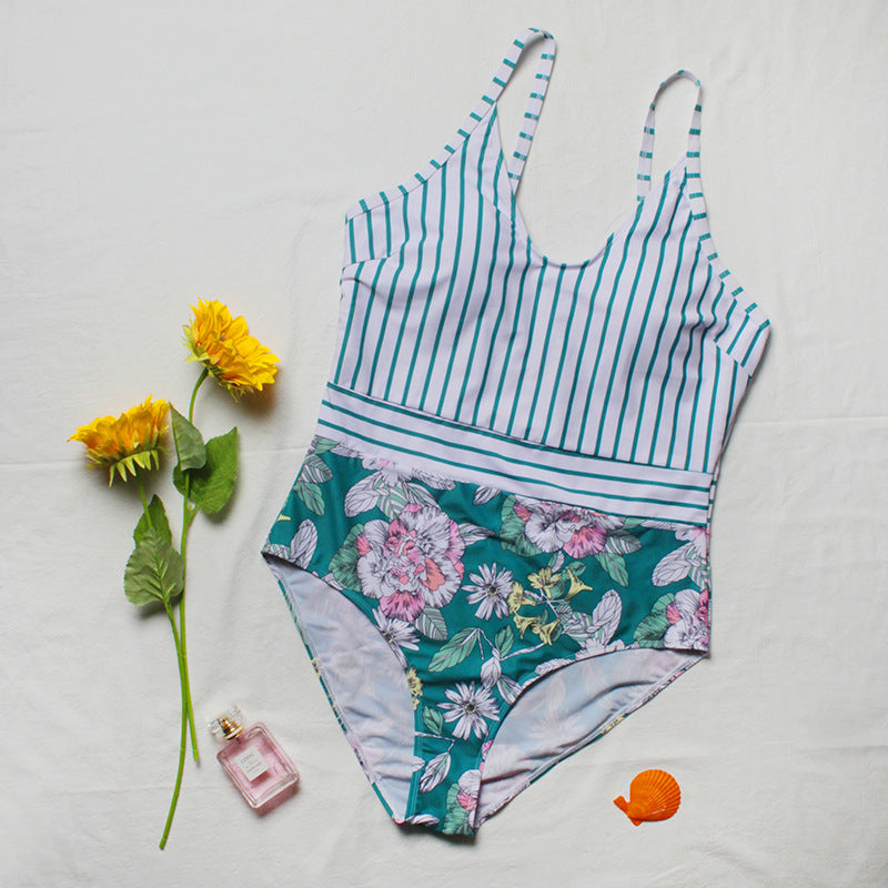 👙 Maillot 1 pièce effet Bikini  – Rayures sculptantes & maintien confort