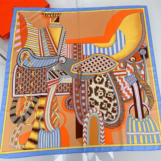 🧣 Foulard carré en soie twill – Motif équestre & finition luxe