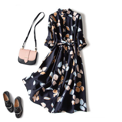 🌸 Robe chemise fluide grande taille – Élégance vintage & silhouette affinée